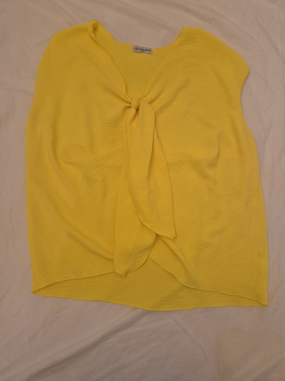 cha cha vente Yellow Tie-Front Sleeveless Camisole